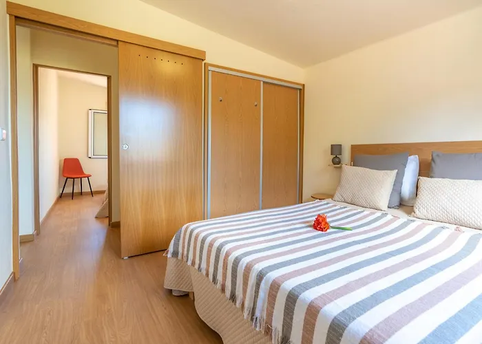 Spacious With Pool In Prazeres - 150m² 公寓 Campanário