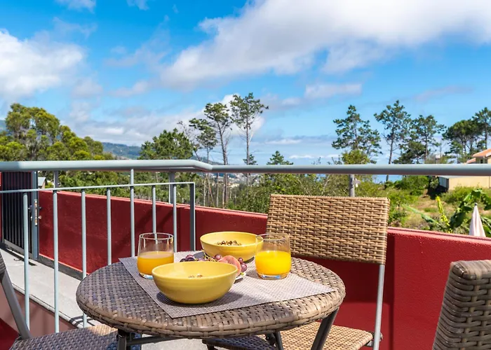 Spacious With Pool In Prazeres - 150m² 公寓