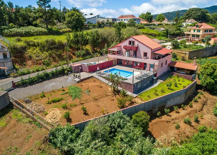 Spacious With Pool In Prazeres - 150m² Appartamento Campanário